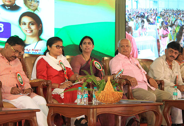 ಮಹಿಳೆಯರನ್ನು ಅಡುಗೆ ಮನೆಗೆ ಸೀಮಿತಗೊಳಿಸಿರುವ ಬಿಜೆಪಿ: ಸುಶ್ಮಿತಾ ದೇವ್